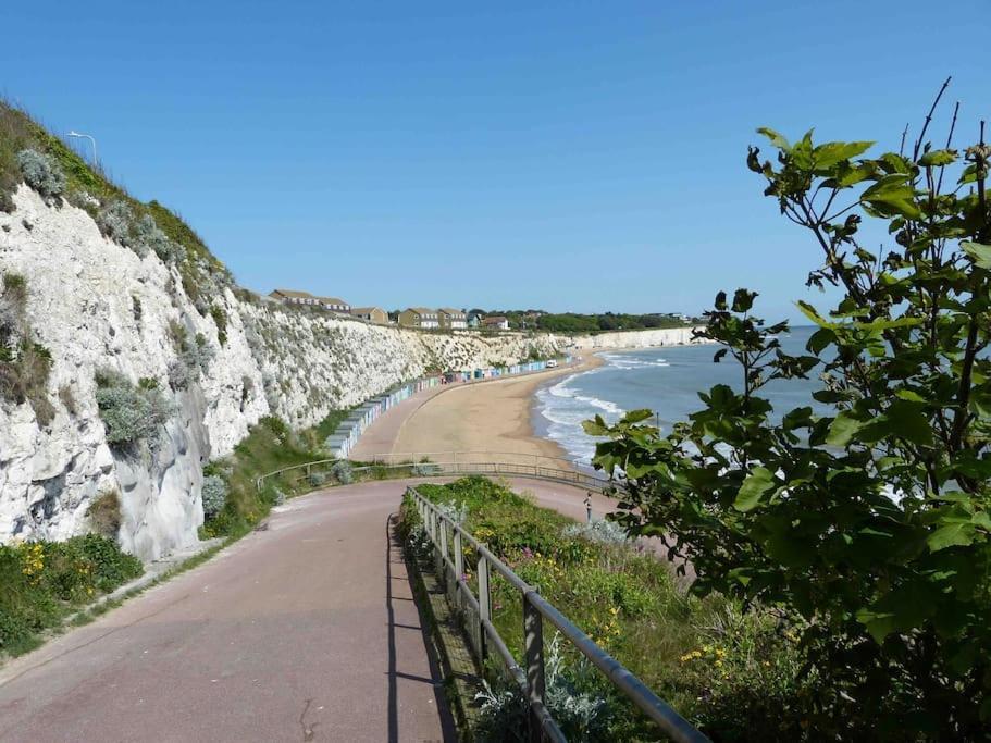 Appartement Amazing Sea Views And Much More…. à Broadstairs Extérieur photo